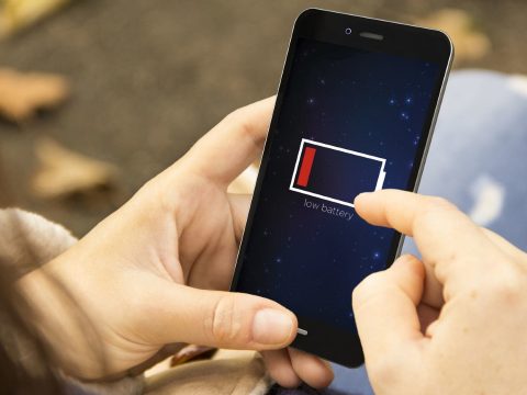 Öt napig bírnák a mobilok az új típusú akkumulátorral