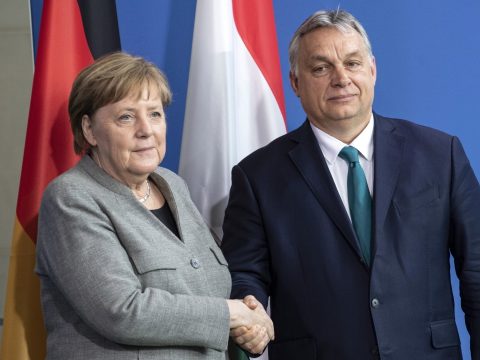 Merkel: közös úton jár Németország és Magyarország