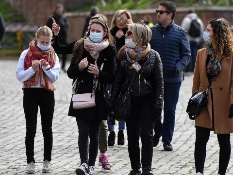 Koronavírus: emelkedő fertőzésszámok szerte Európában