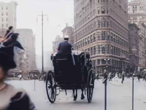 Mesterséges intelligenciával feljavított videón az 1911-es New York