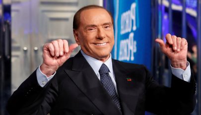 Berlusconi elmenekült a koronavírus elől