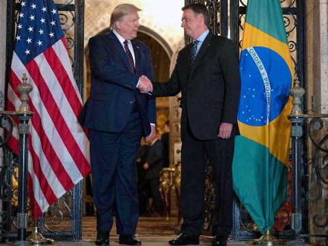 Koronavírusos Brazília elnöke, akivel Donald Trump pár napja találkozott