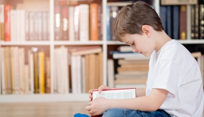 A naponta könyvet olvasó gyerekek jobban teljesítenek az iskolában