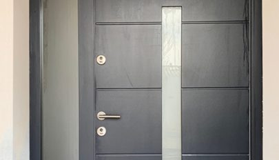 Stílusos, egyedi és biztonságos bejárati ajtó