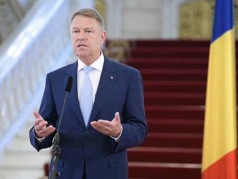 Iohannis: Románia költségvetési hiánya nagyobb lesz a tervezettnél, és ezt finanszírozni kell