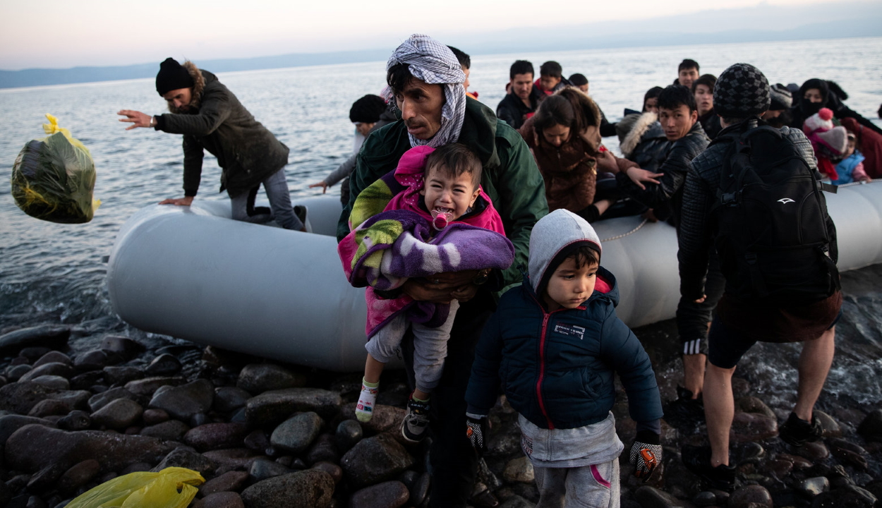 Menekülthullám esetén Románia 25 tonnás segélyszállítmányt küld Görögországba