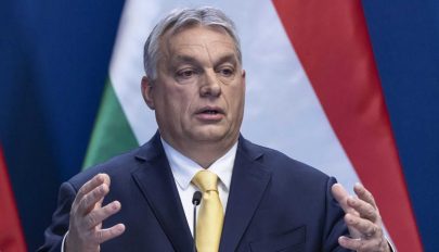 Orbán: lezárják Magyarország határait a személyforgalom előtt