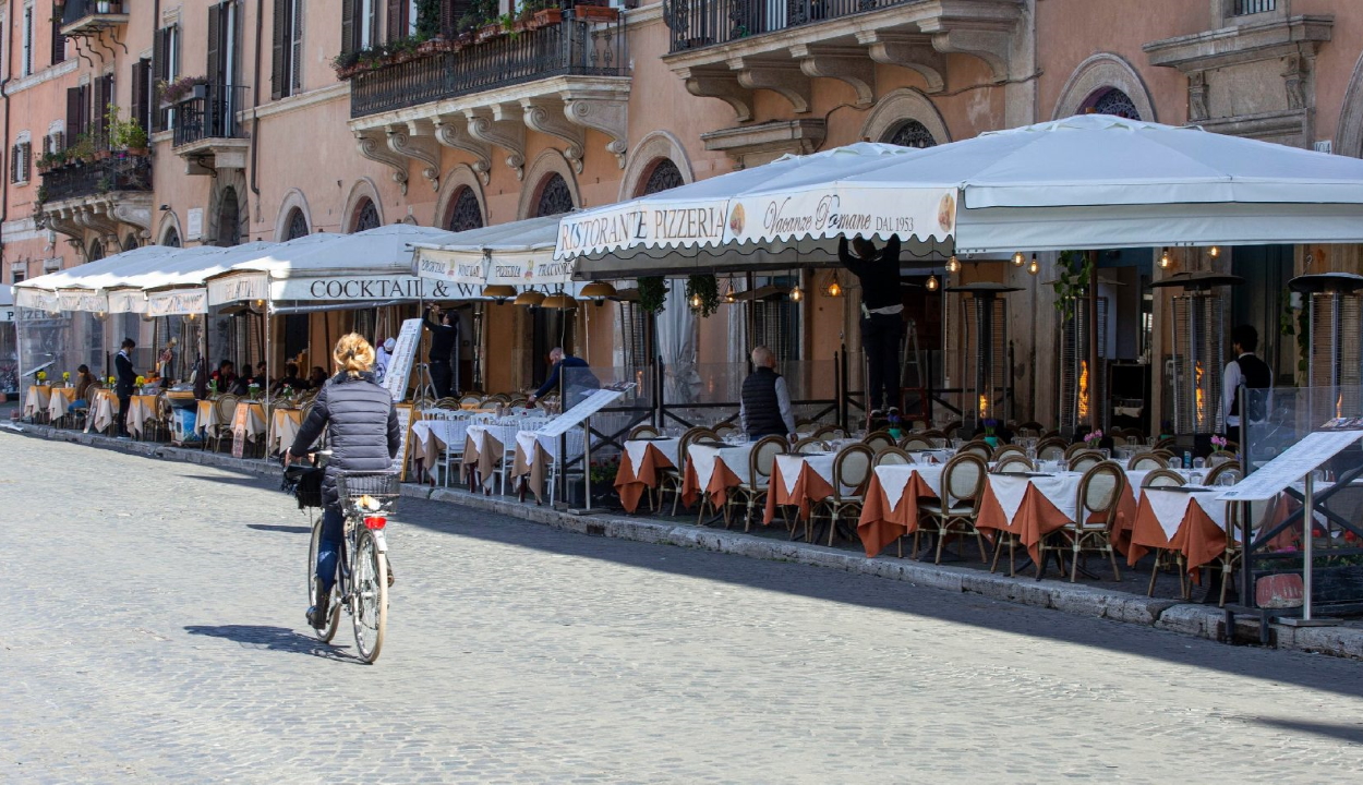 Eltűntek a turisták Róma belvárosából
