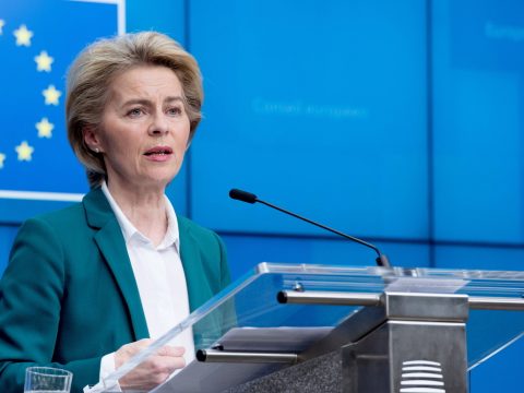 Von der Leyen: 7,4 milliárd euró gyűlt össze a koronavírus elleni küzdelemre