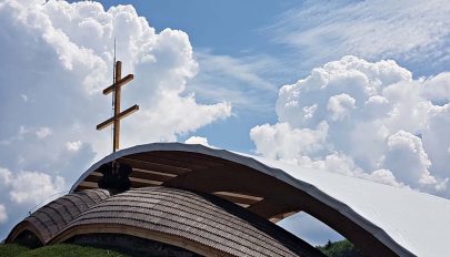 Zarándokok nélkül, a kegytemplomban tartják meg a csíksomlyói búcsút