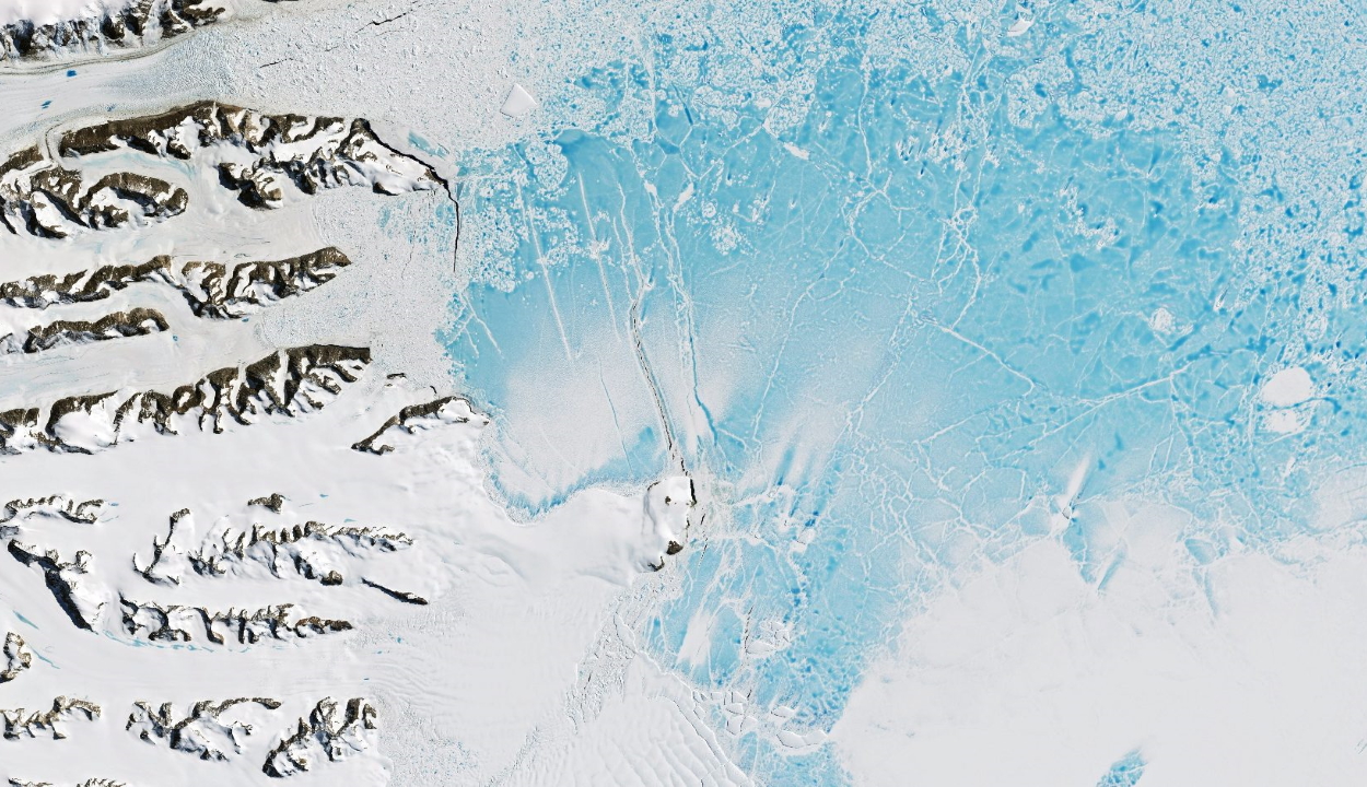 Először találtak mikroműanyagot antarktiszi jégmintákban