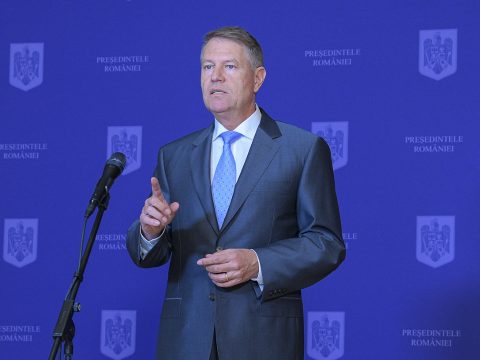 Iohannis: ha áthágjuk a szabályokat, újabb megbetegedési hullám ütheti fel a fejét