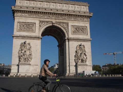 Senkinek sem adta tovább a koronavírust egy fertőzött francia kisfiú