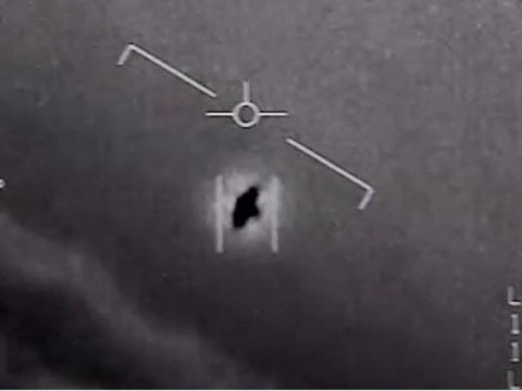 A Pentagon nyilvánosságra hozott három UFO-videót