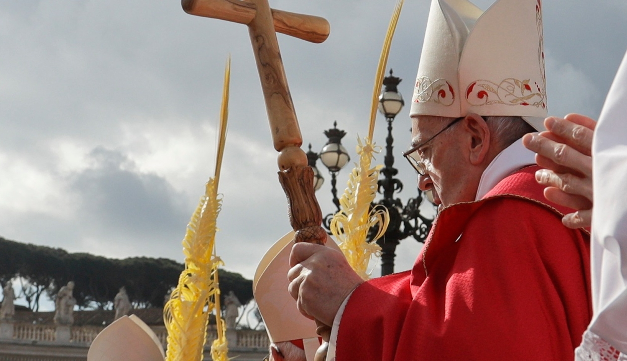 Hívők nélkül ünneplik virágvasárnapot a Vatikánban