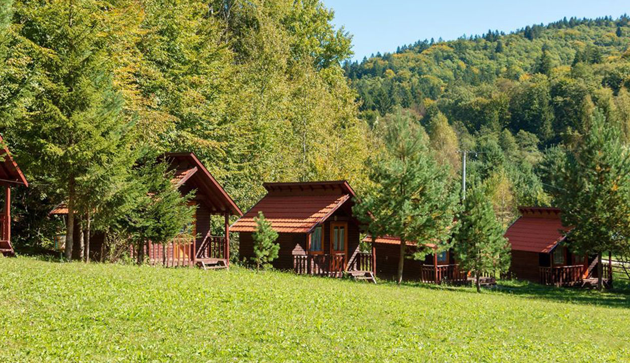 Bizonytalan a táborok sorsa