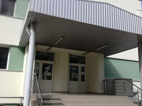 Araszolva a normalitás felé