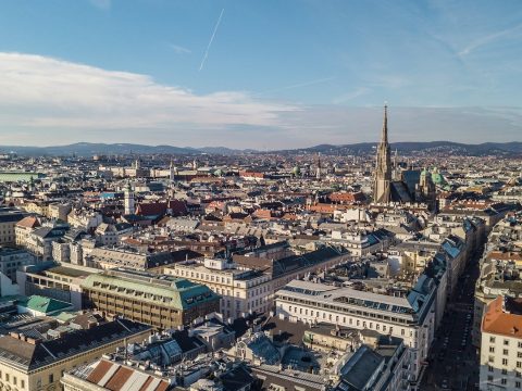 Szerdától csak negatív koronavírusteszttel lehet belépni Ausztria területére