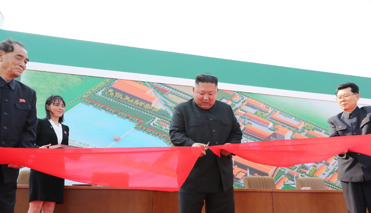 Húsz nap után jelent meg a nyilvánosság előtt Kim Dzsongun