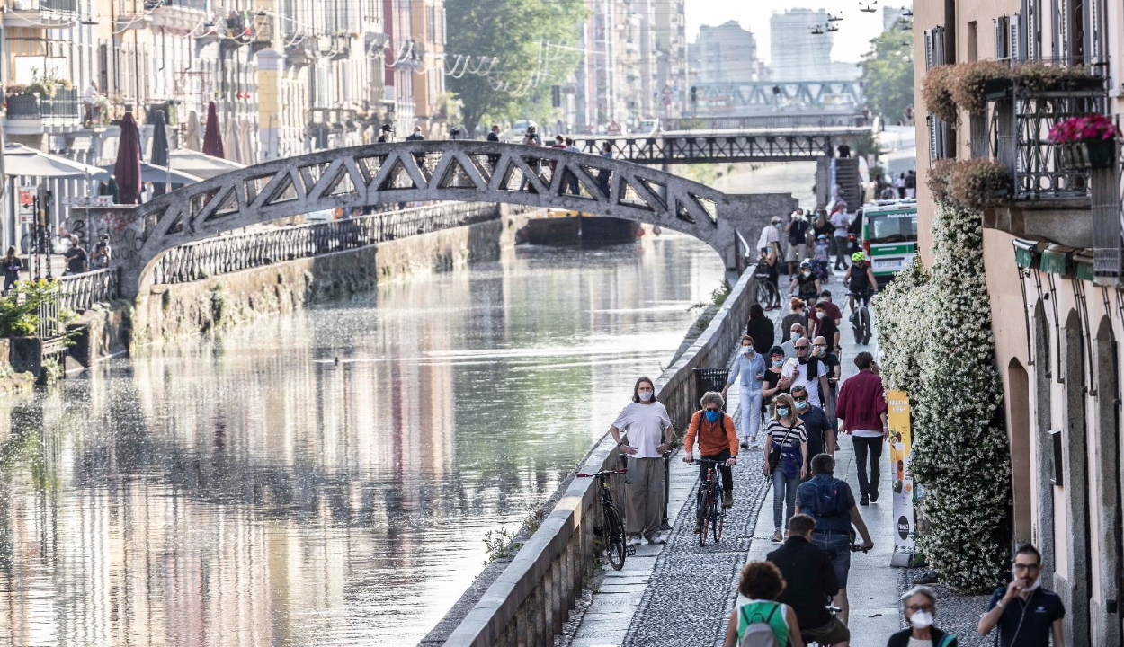 Olaszországban bíróságon követelnek kártérítést a Covid-19 áldozatainak rokonai