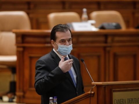 Orban támogatást vár a parlamenti képviselőktől a járványügyi szabályok betartatásához