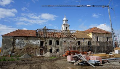 Minorita rendház: tetőfelújítás