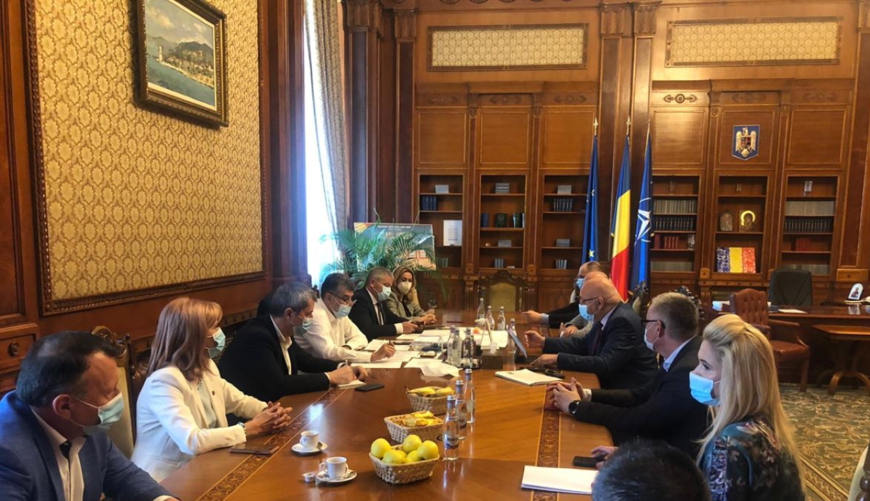 Források: a pártok vezetői megegyeztek Raed Arafattal a közvetlen beszerzések leállításáról