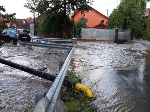 Nyolc megyében volt szükség a katasztrófavédelem segítségére a viharkárok miatt