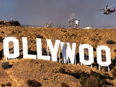 Három hónap után újraindul az élet Hollywoodban