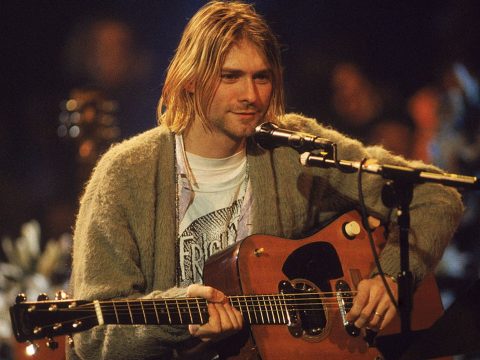 Aukciós csúcsot döntött Kurt Cobain gitárja