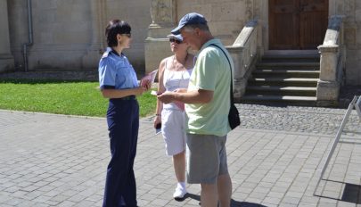 Rendőrség: ne engedjünk be idegen személyeket a lakásba!