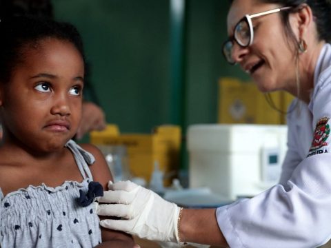Kilenc milliárd dollárt gyűjtöttek gyermekek védőoltására