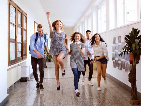 Véget ér a tanév pénteken a nyolcadik osztályosok számára