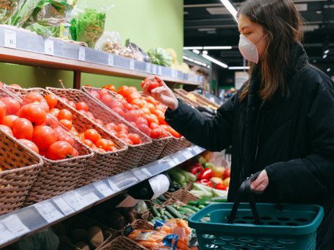 A webáruházak lehetnek a járvány nyertesei