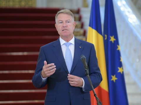 Iohannis bírálta a PSD-t a karanténtörvény elfogadásának halogatása miatt