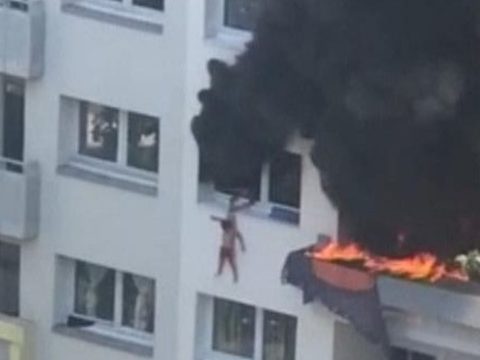 Kiugrott a harmadik emeletről két gyerek, hogy megmeneküljenek a tűztől