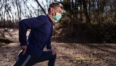 35 kilométert futott maszkban egy orvos, hogy megcáfolja az álhíreket