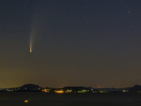 Szerdától esténként látható a NEOWISE üstökös