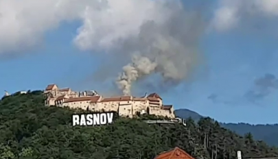 Tűz ütött ki vasárnap délután a rozsnyói várban