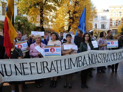 „Kulturális népirtásra” panaszkodnak az ukrajnai románok