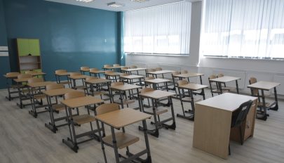 FRISSÍTVE: Figyelmeztető sztrájkot tart szerdán a tanügyi alkalmazottak egy része