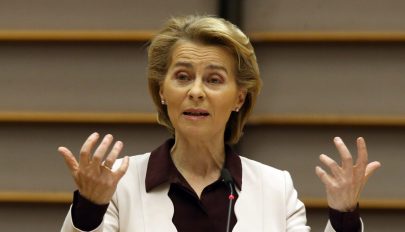 Bukarestbe látogat Ursula von der Leyen