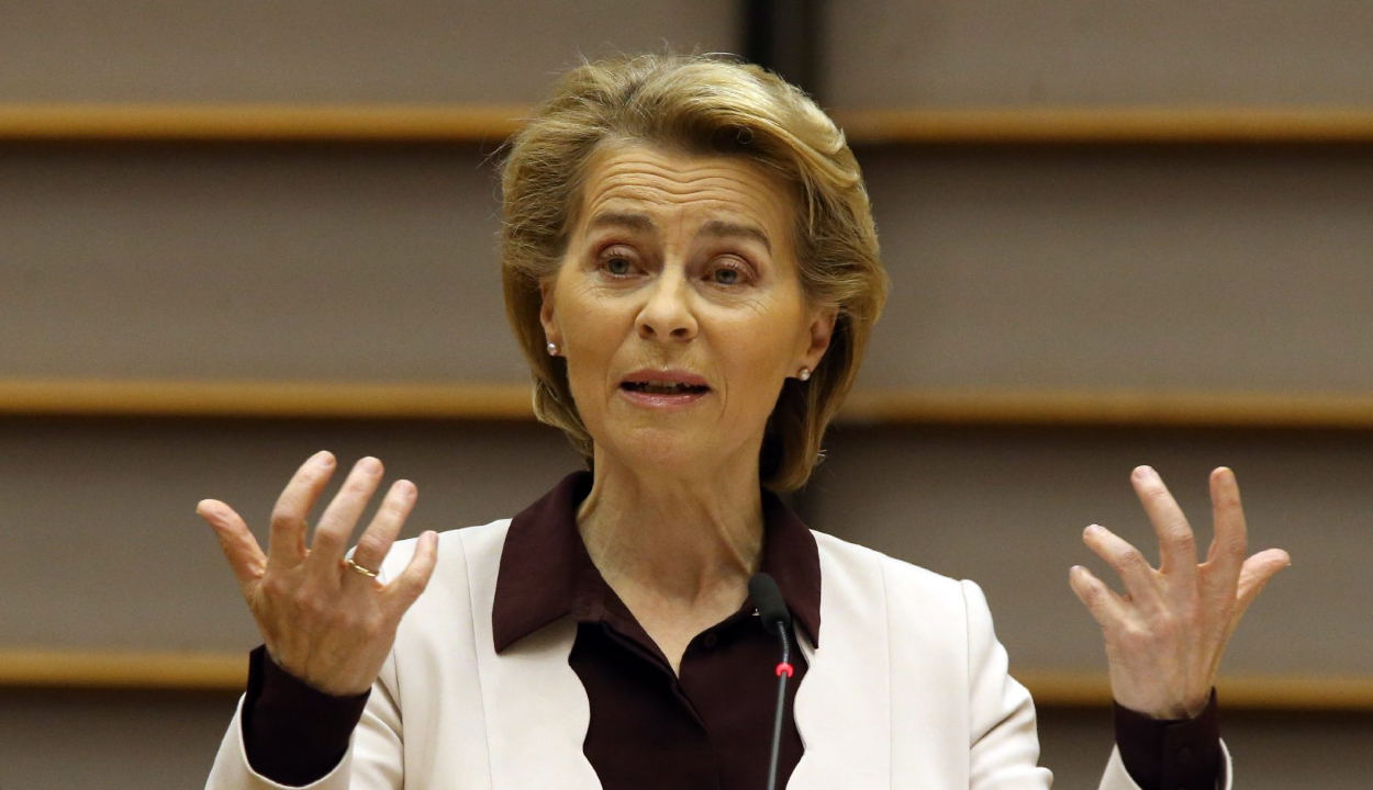 Bukarestbe látogat Ursula von der Leyen