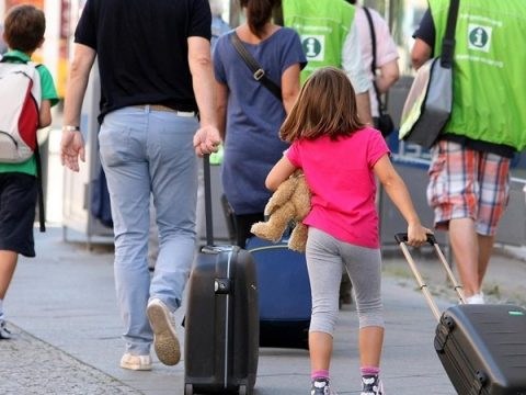 Tíz európai ország korlátozza a román állampolgárok beutazását