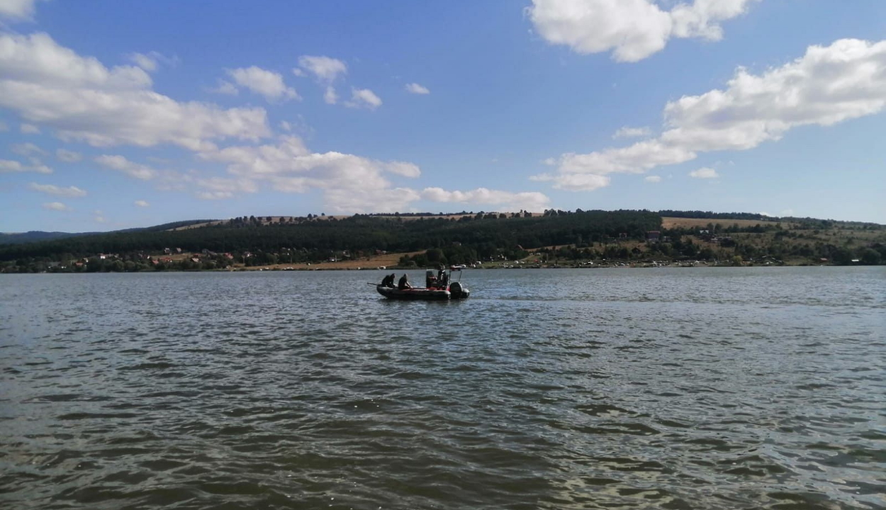 18 éves fiatal fulladt a Besenyői-tóba