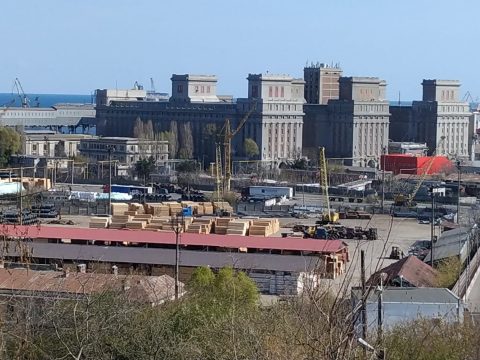 26 ezer tonna ammónium-nitrátot tárolnak a romániai tengeri kikötőkben