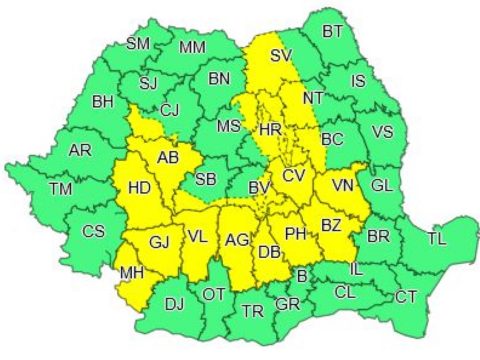 Sárga viharriasztás lesz érvényben déltől késő estig 19 megyében