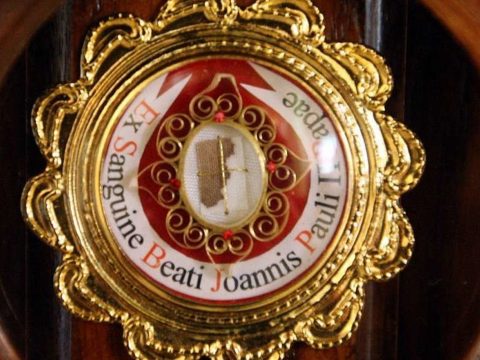 Ellopták a szent II. János Pál pápa vérét egy olasz templomból