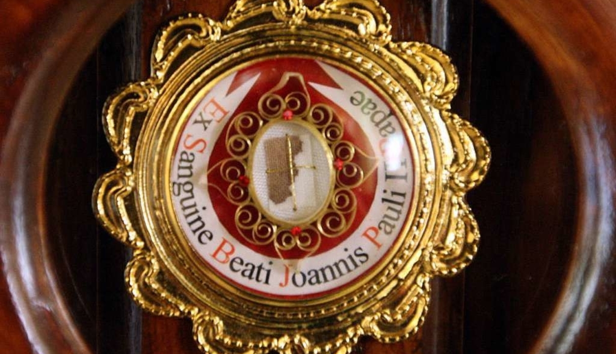 Ellopták a szent II. János Pál pápa vérét egy olasz templomból