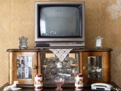 Bekapcsolták a régi tévét, az egész faluban elment az internet – 18 hónapon át